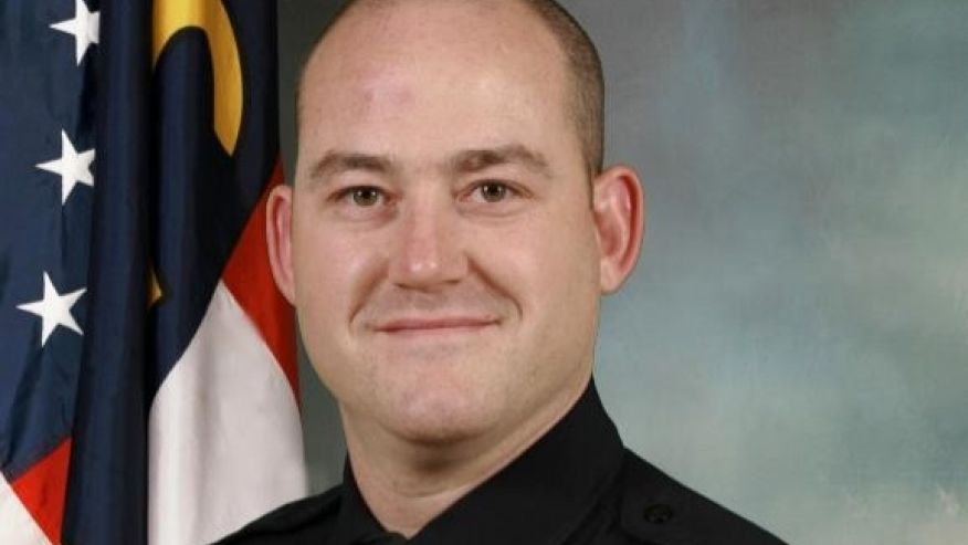 Police hunt gunman who killed North Carolina officer - Tactical Sh*t
